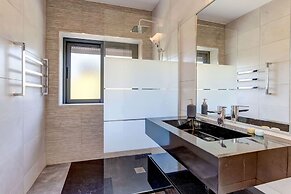 Casa Blanca Magnificent 4 Bedroom Villa With MOD