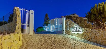 Goldeneye Luxury 6 Bedroom Villa With Infinity P