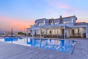 Goldeneye Luxury 6 Bedroom Villa With Infinity P