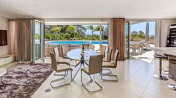 Goldeneye Luxury 6 Bedroom Villa With Infinity P