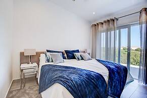 Goldeneye Luxury 6 Bedroom Villa With Infinity P