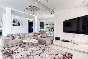 Goldeneye Luxury 6 Bedroom Villa With Infinity P