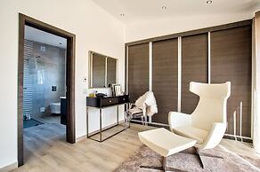 Goldeneye Luxury 6 Bedroom Villa With Infinity P