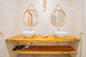 Kizi in Carvoeiro With 1 Bedrooms and 1 Bathrooms