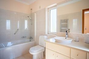 174 Gramacho Immaculately Presented Villa With P