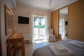 174 Gramacho Immaculately Presented Villa With P