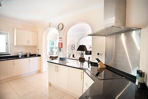 174 Gramacho Immaculately Presented Villa With P