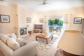 174 Gramacho Immaculately Presented Villa With P