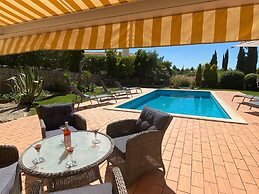 174 Gramacho Immaculately Presented Villa With P