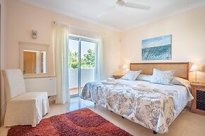 174 Gramacho Immaculately Presented Villa With P