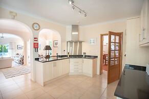 174 Gramacho Immaculately Presented Villa With P