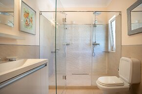 174 Gramacho Immaculately Presented Villa With P