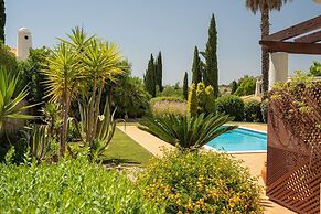 174 Gramacho Immaculately Presented Villa With P