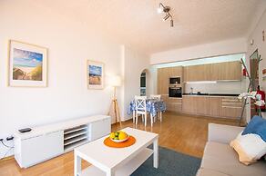 Apt Ruca Centrally Located Modernized Loft With C