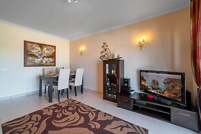 Lily Fabulous 1 BED APT With Roof Terrace Pool