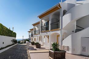 Lily Fabulous 1 BED APT With Roof Terrace Pool