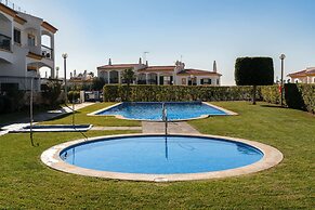 Lily Fabulous 1 BED APT With Roof Terrace Pool