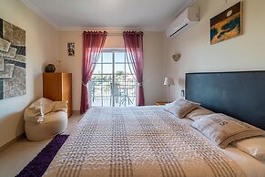 Lily Fabulous 1 BED APT With Roof Terrace Pool