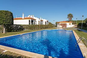 Lily Fabulous 1 BED APT With Roof Terrace Pool