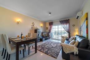 Lily Fabulous 1 BED APT With Roof Terrace Pool