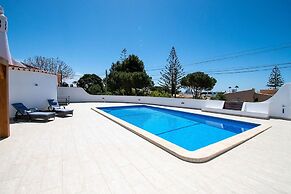 Lavanda Magnificent Five Bedroom Villa in Carvoe