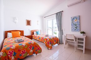 32A Vale do Milho Stunning Detached Villa Close