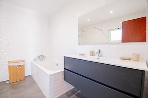 32A Vale do Milho Stunning Detached Villa Close