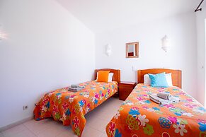 32A Vale do Milho Stunning Detached Villa Close