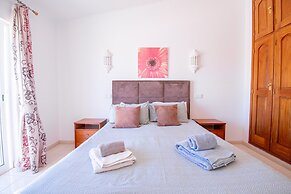 32A Vale do Milho Stunning Detached Villa Close
