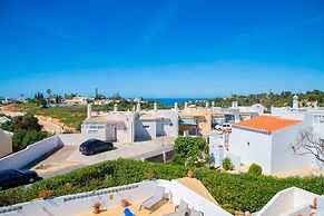 32A Vale do Milho Stunning Detached Villa Close