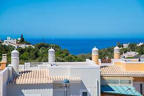 32A Vale do Milho Stunning Detached Villa Close