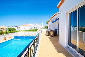 32A Vale do Milho Stunning Detached Villa Close