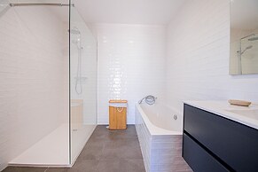 32A Vale do Milho Stunning Detached Villa Close