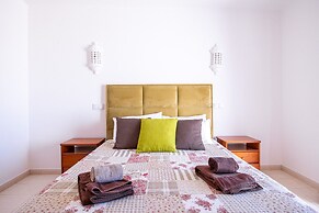 32A Vale do Milho Stunning Detached Villa Close