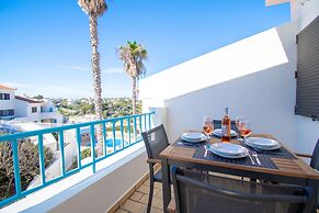 99B Hibiscus in Carvoeiro