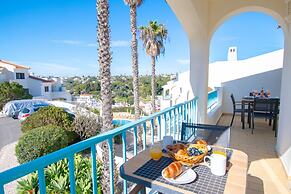 99B Hibiscus in Carvoeiro