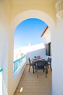 99B Hibiscus in Carvoeiro