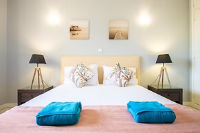 99B Hibiscus in Carvoeiro