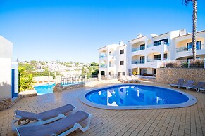 99B Hibiscus in Carvoeiro