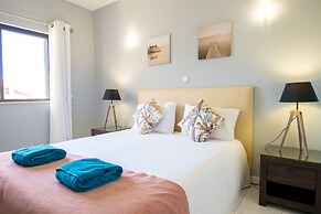 99B Hibiscus in Carvoeiro