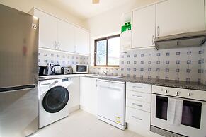 99B Hibiscus in Carvoeiro