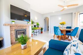 99B Hibiscus in Carvoeiro