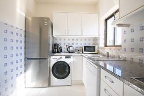 99B Hibiscus in Carvoeiro