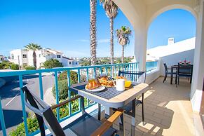 99B Hibiscus in Carvoeiro