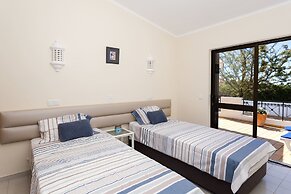 Floresta Fabulous Villa Close to Beach and Golf