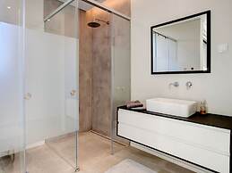 2 Rua das Palmas Luxurious Stylish and Modern L