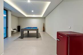 2 Rua das Palmas Luxurious Stylish and Modern L