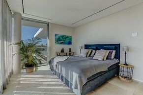 2 Rua das Palmas Luxurious Stylish and Modern L