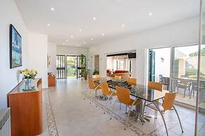 7 Club Atl Ntico Fabulous Five Bedroom Villa WI