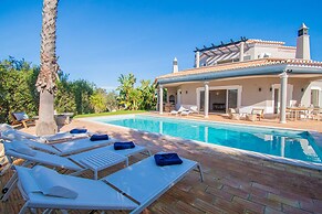 Casa Bela Vista in Est Mbar